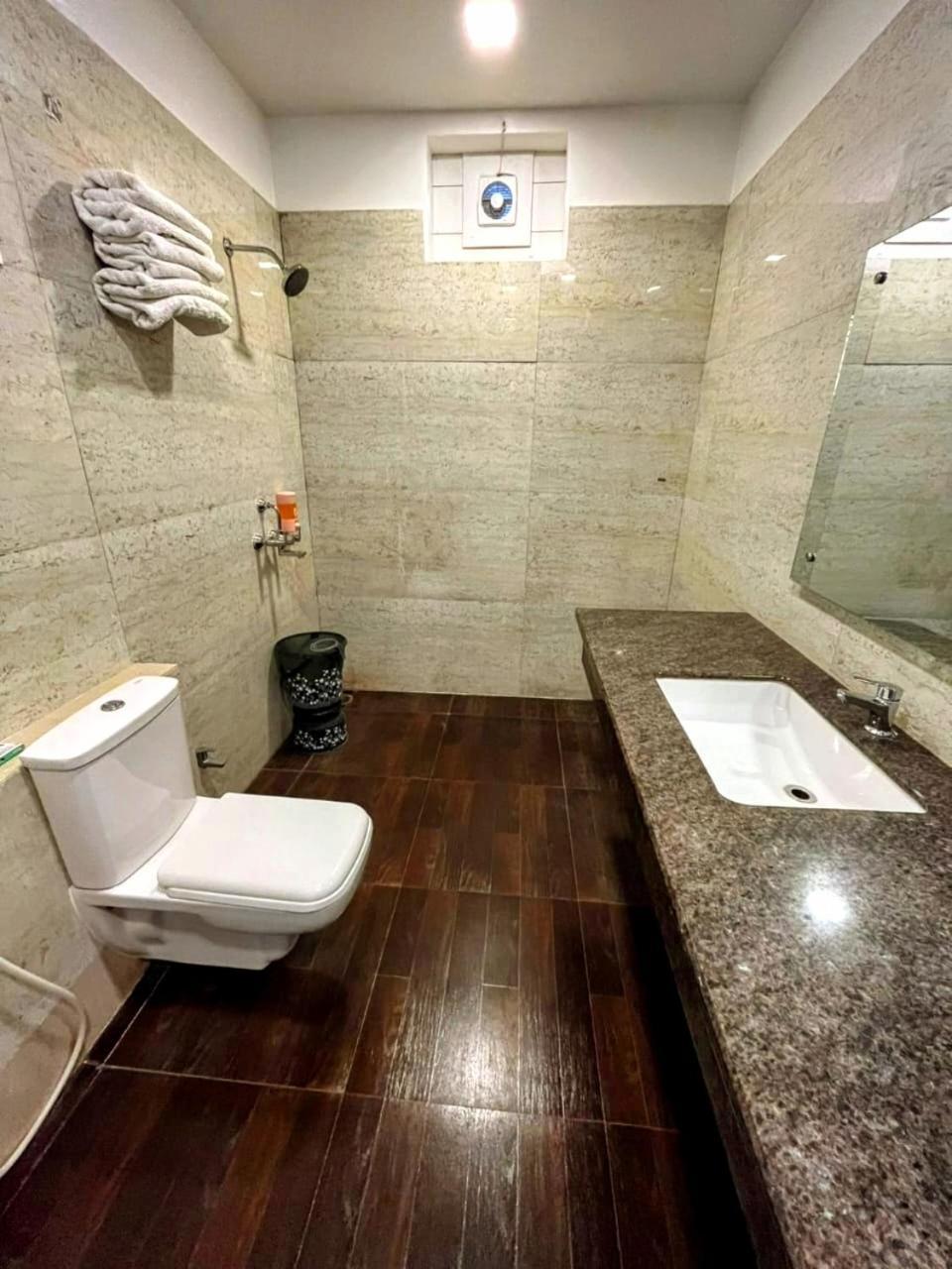 Townhouse 03 Hotel Agra  Bagian luar foto